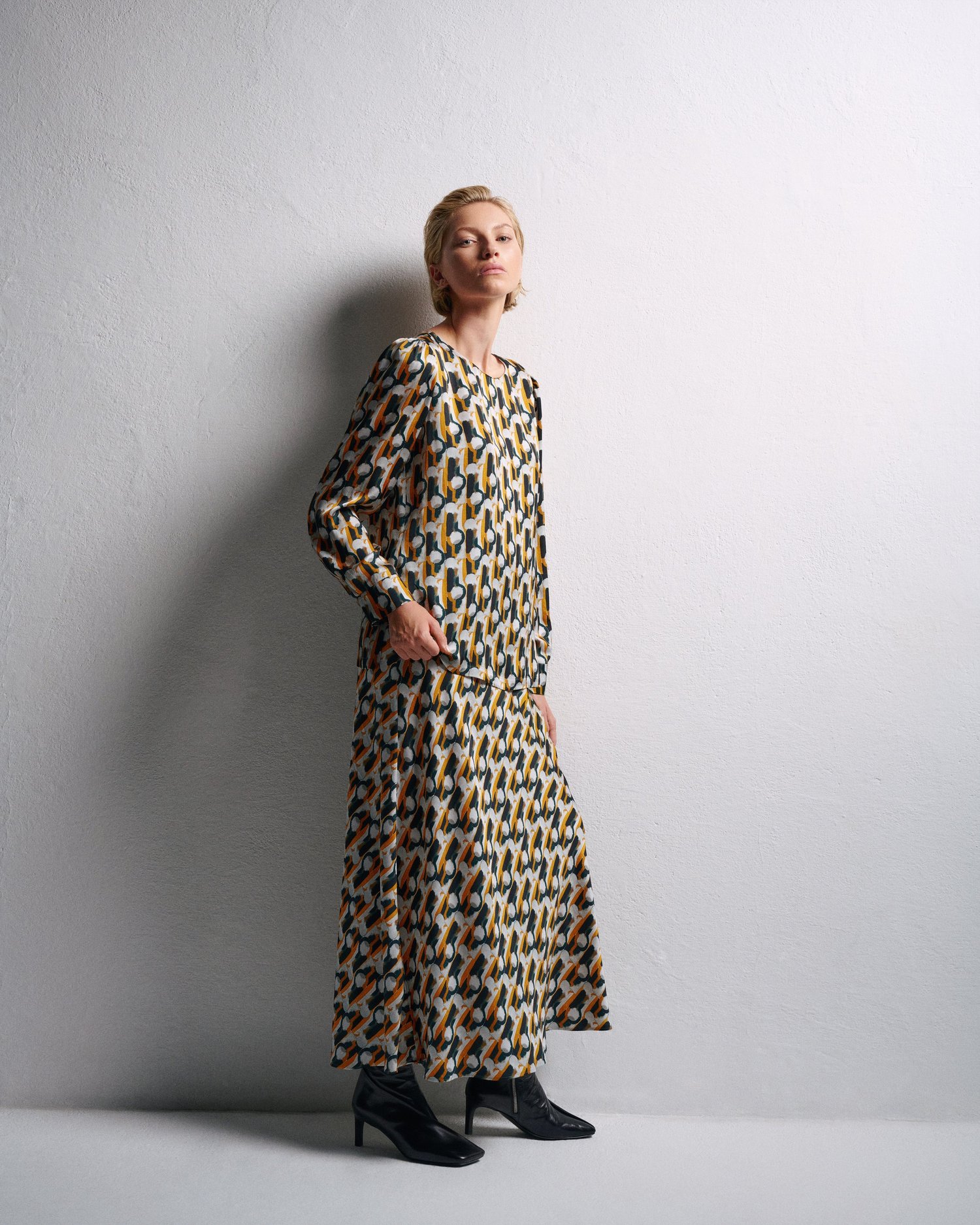 Daga (Selective) for Hexeline AW23 Campaign. Style by Kasia Mioduska. Make-up by Kamila Jankowska-2024-11-05 13.51.13-Web-Optimized.jpg